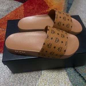 NWOT MCM size 6  monogram print rubber slides cognac logo size 36